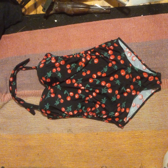 FitGlam Pin Up Style One Piece Swim Suit W/ Underwire, Padded Cups, Split Front - Picture 1 of 11